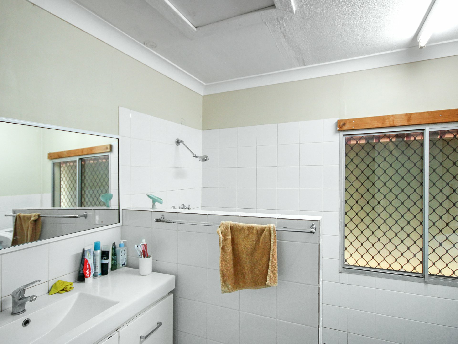 63 Giles Street — photo 9 of 9