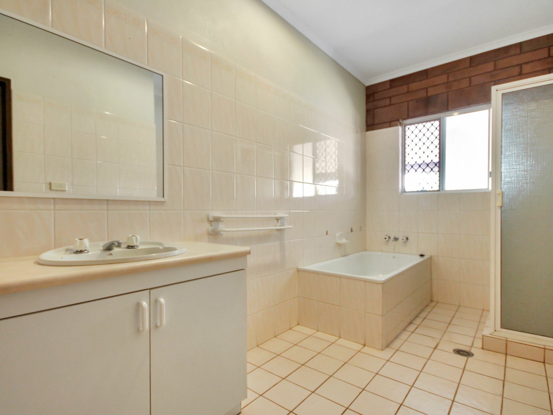 2 Cassia Court — photo 9 of 10