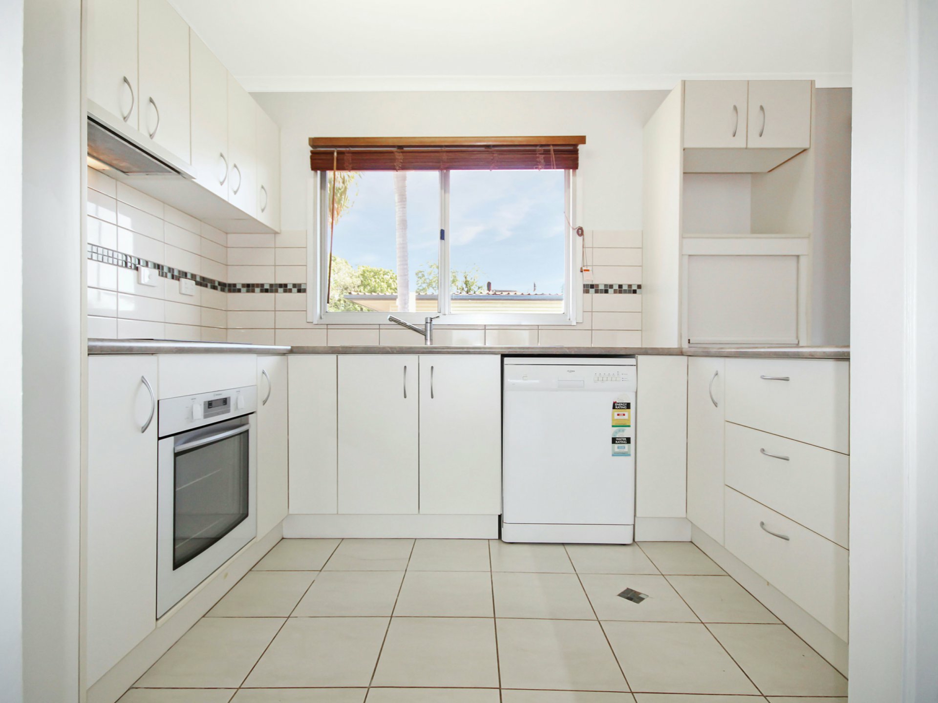 28 Lockheed Road, KATHERINE