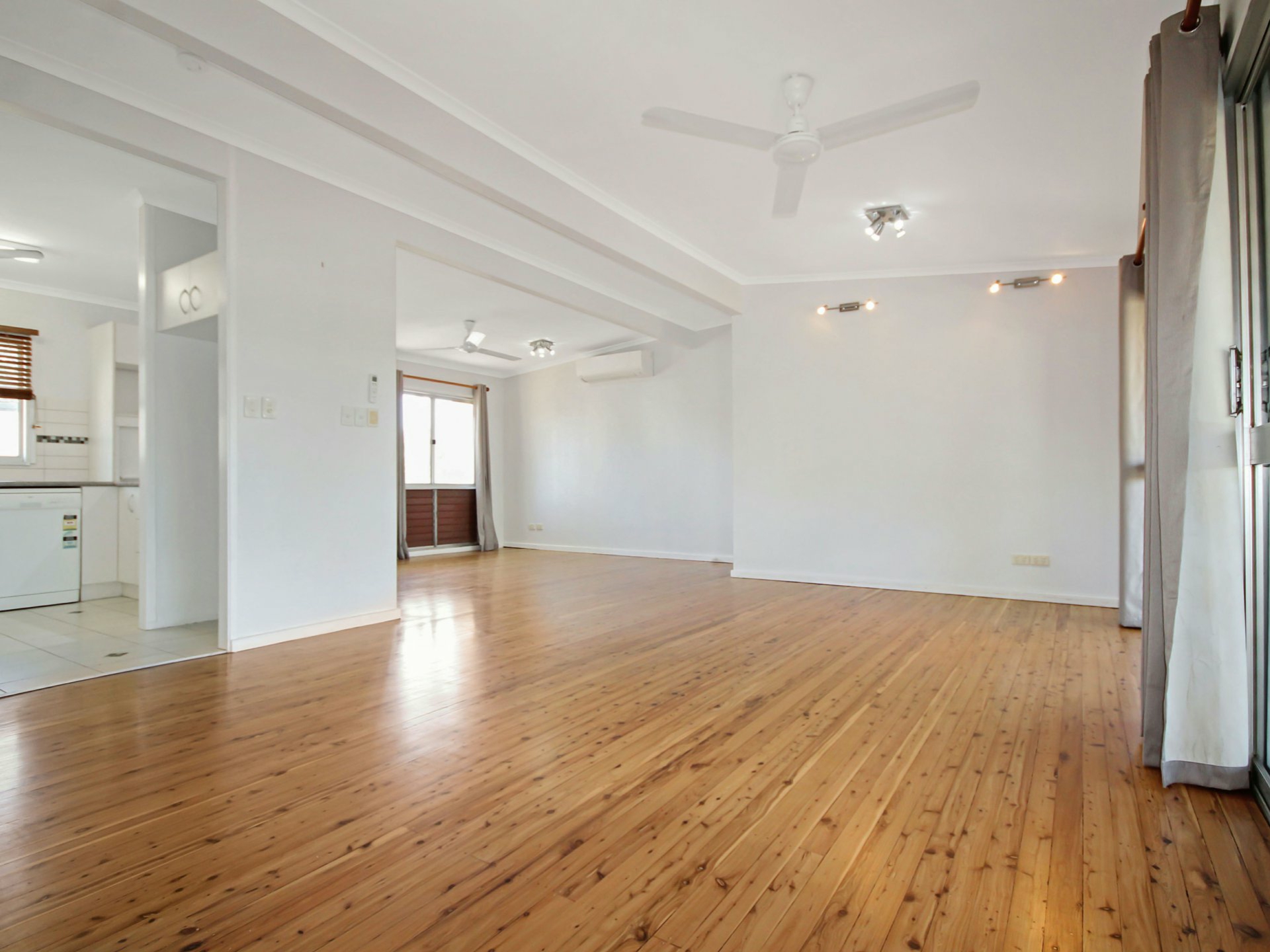28 Lockheed Road, KATHERINE