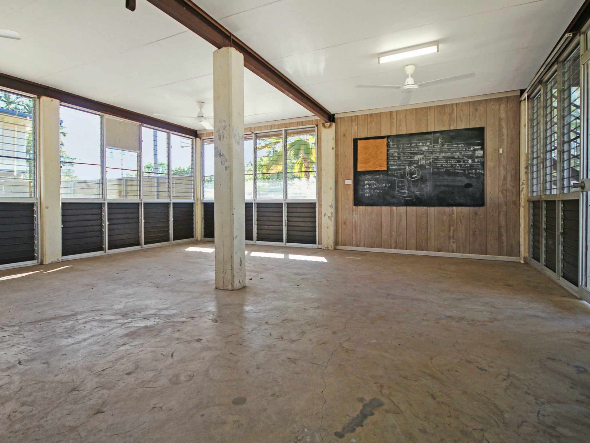 28 Lockheed Road, KATHERINE