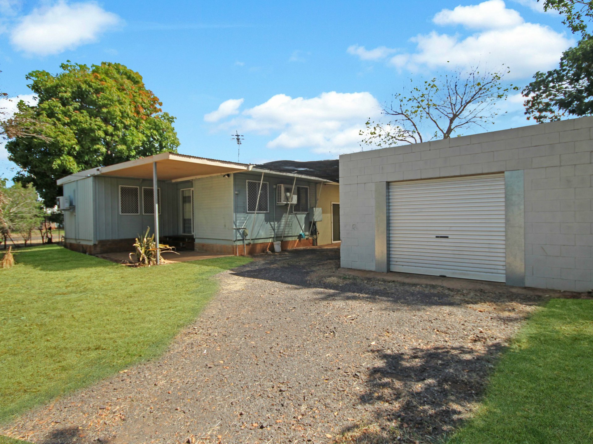 35 Pearce Street — photo 10 of 10