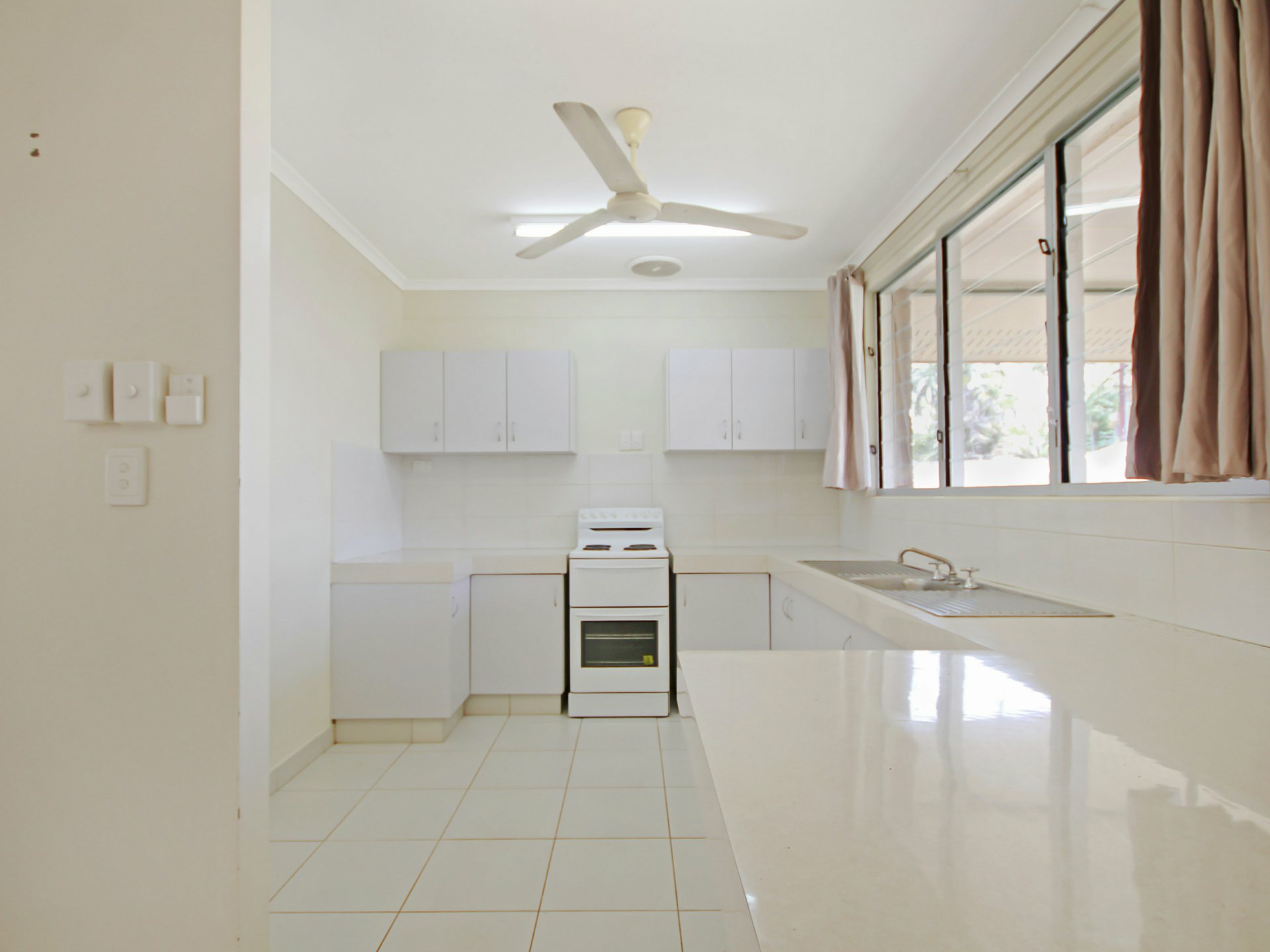 15 Gregory Court — photo 4 of 10