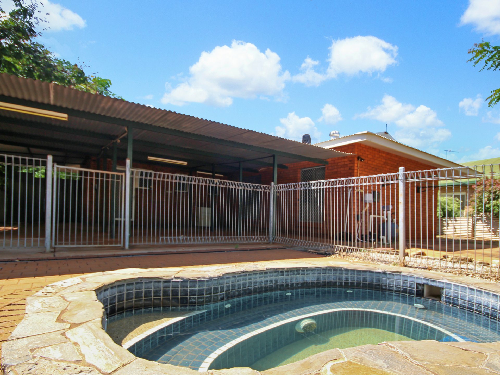 9 Kurrajong Court, KATHERINE