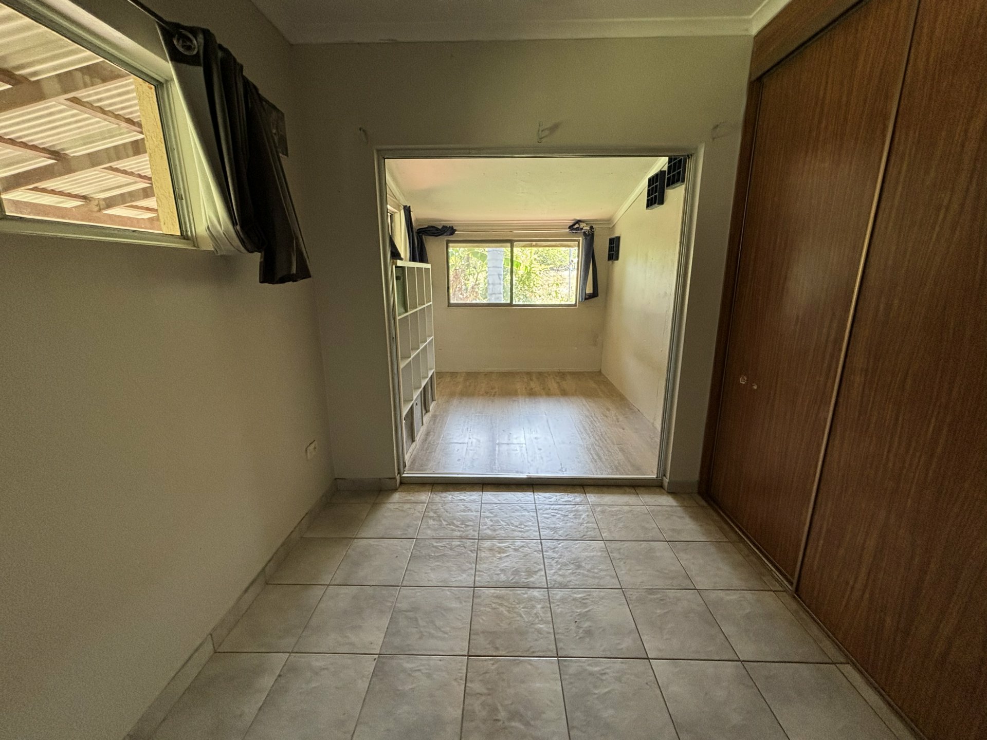 29 Kingston Road, COSSACK