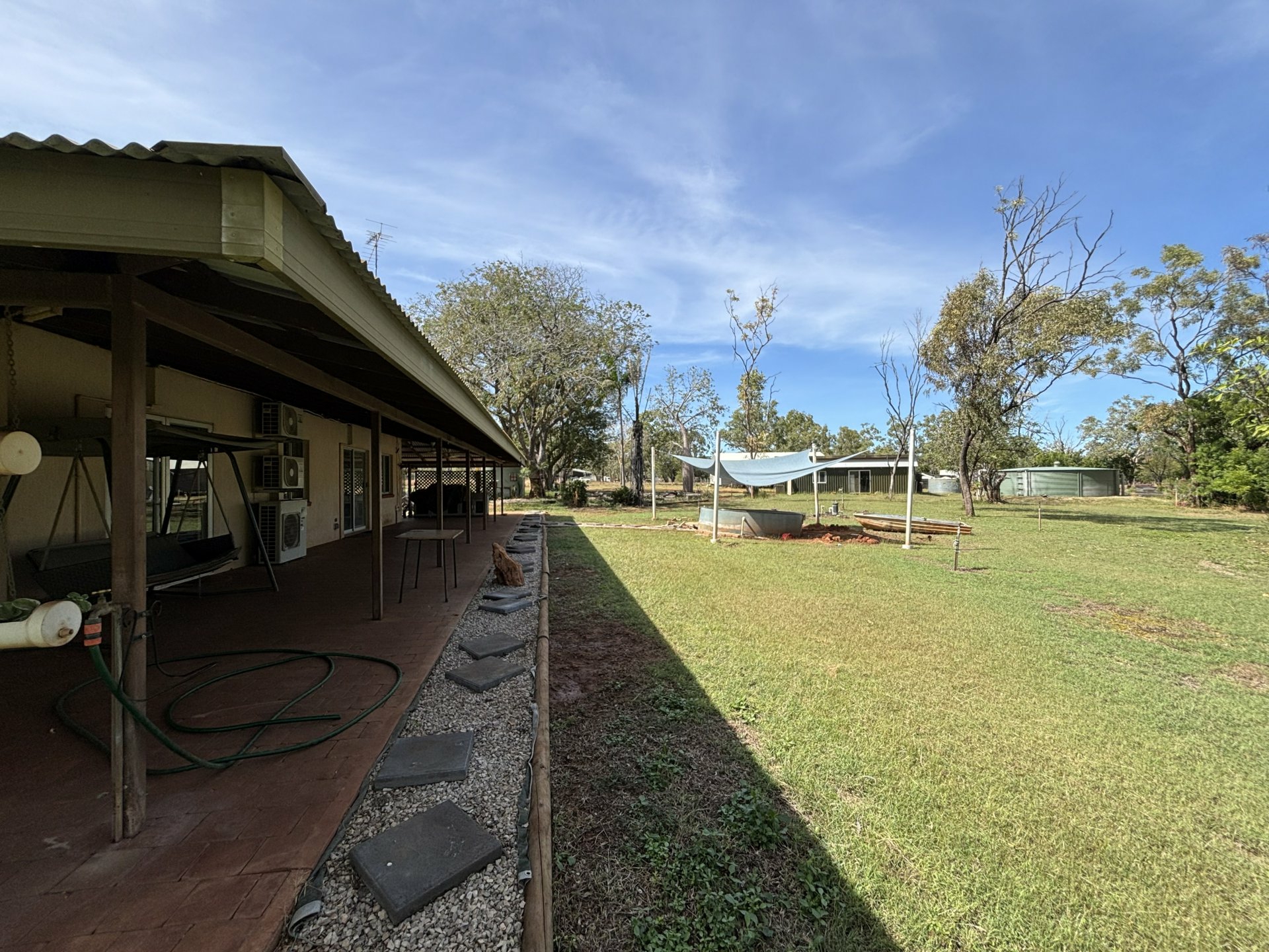 29 Kingston Road, COSSACK