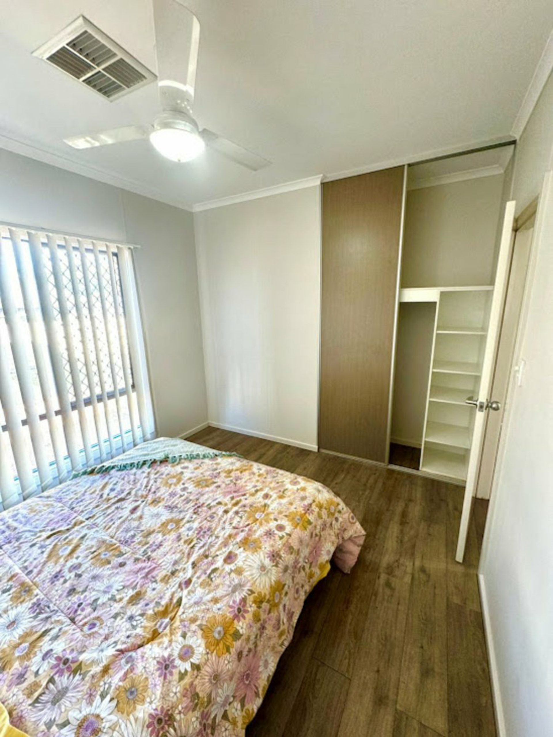 9 HILDA STREET — photo 9 of 13