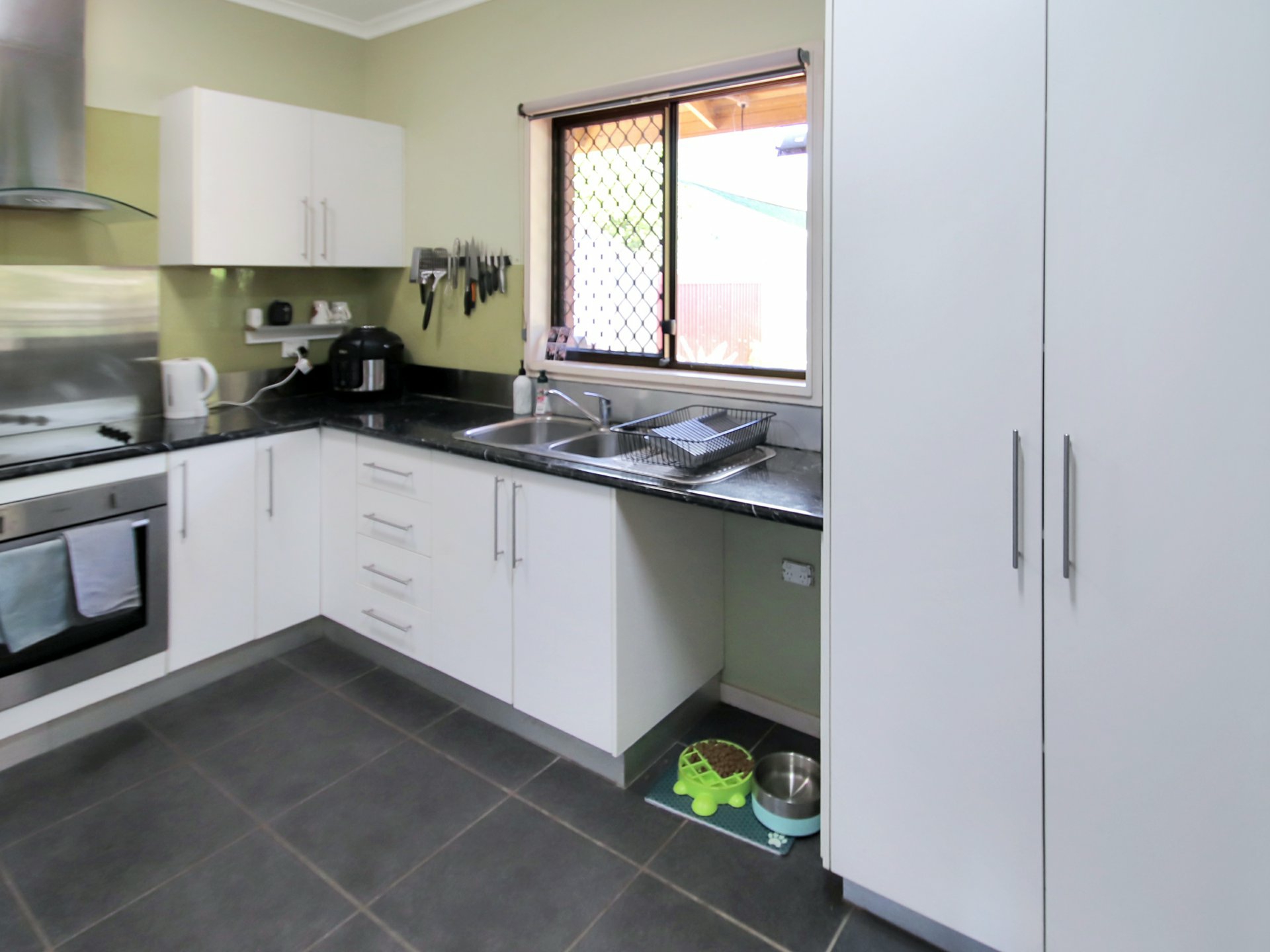 8 Ronan Court — photo 3 of 17