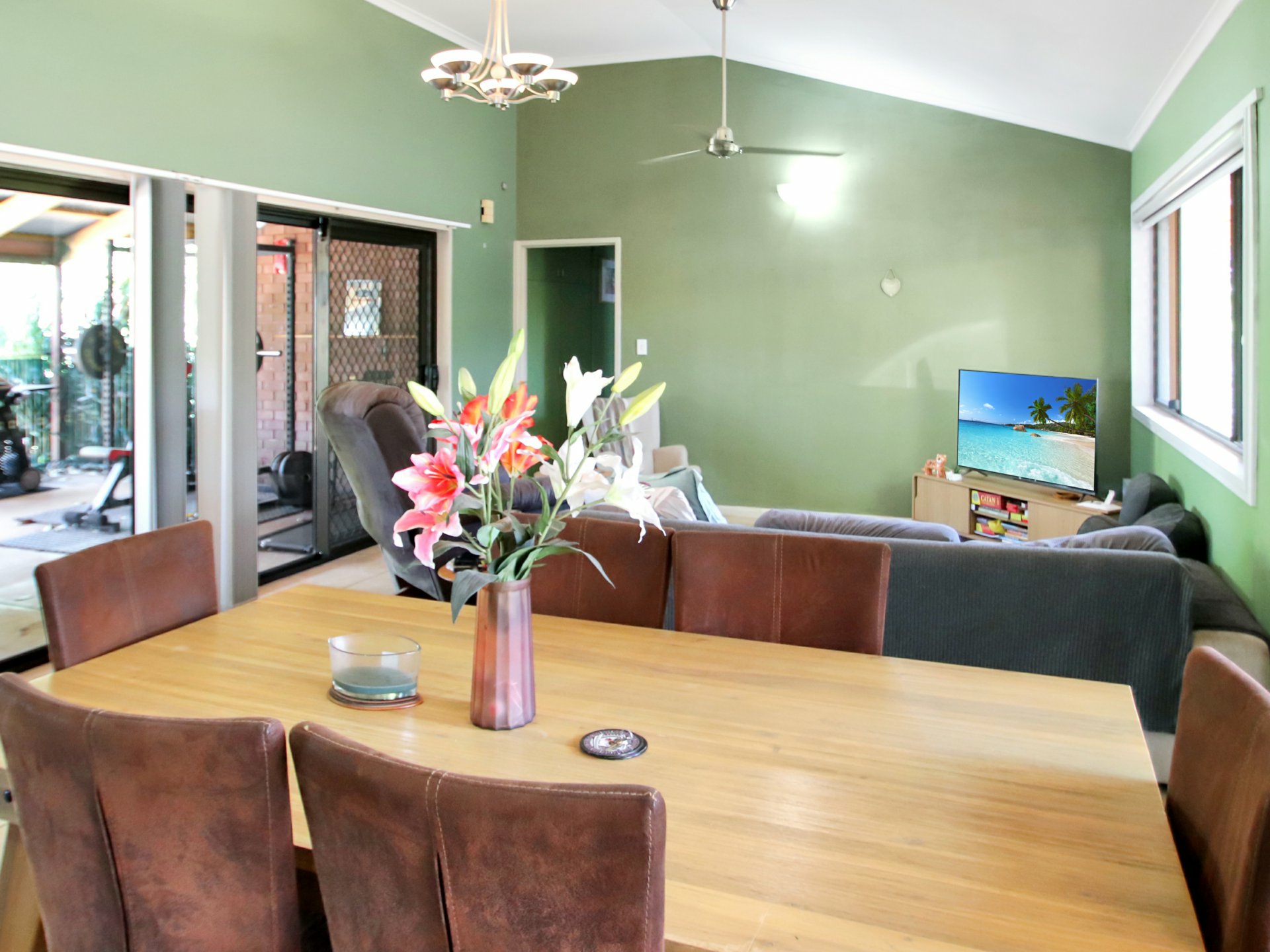8 Ronan Court — photo 5 of 17