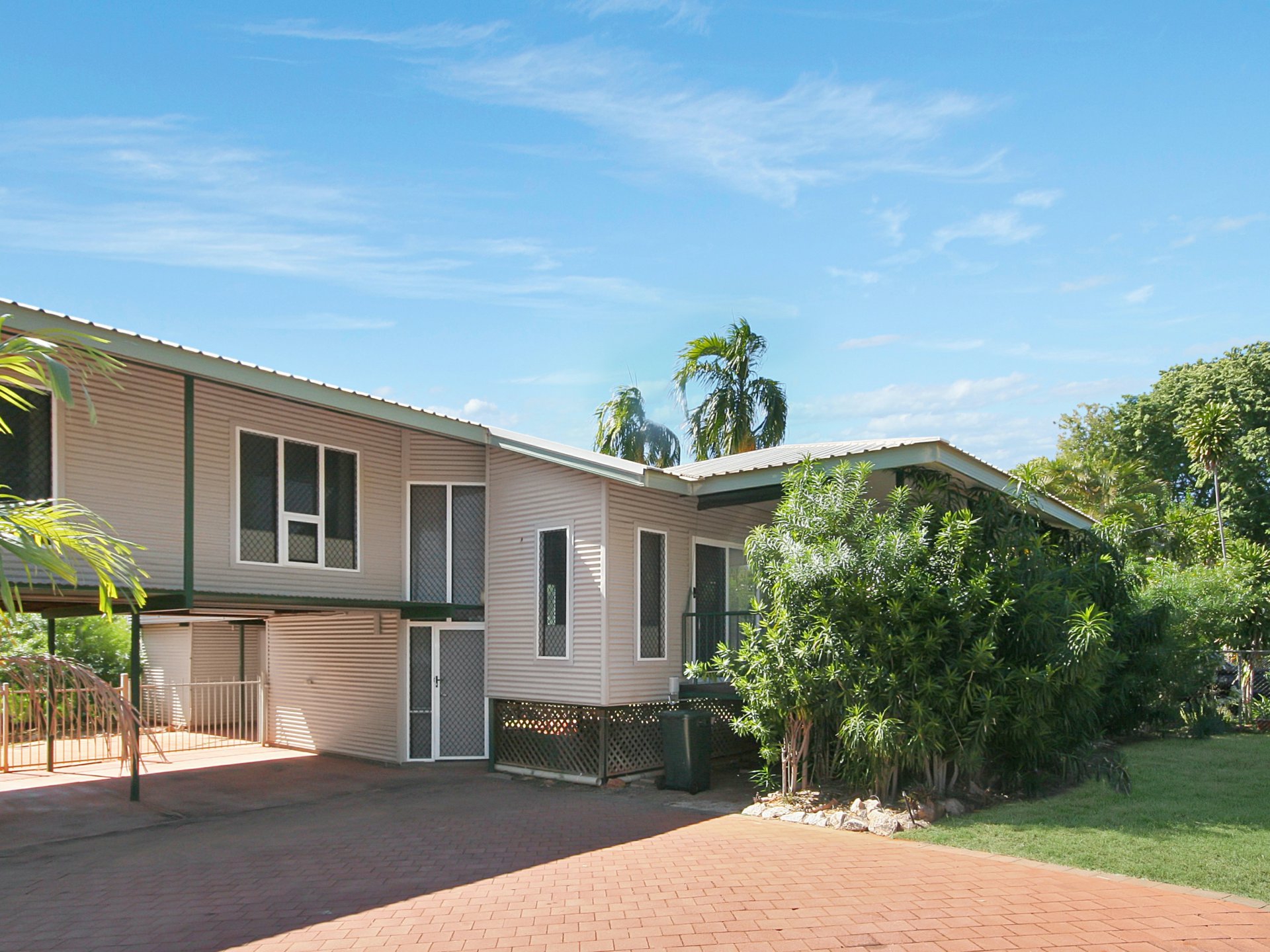 4 Gibson Court — photo 2 of 11