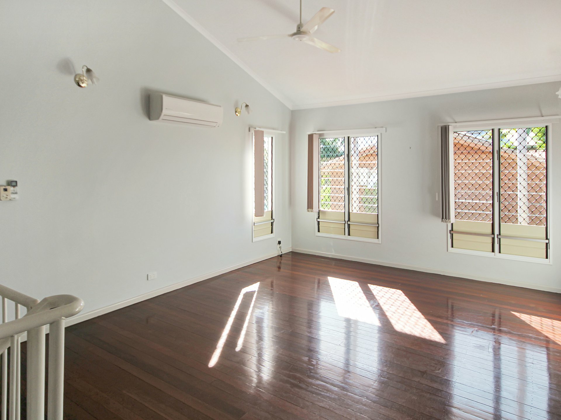 4 Gibson Court — photo 9 of 11