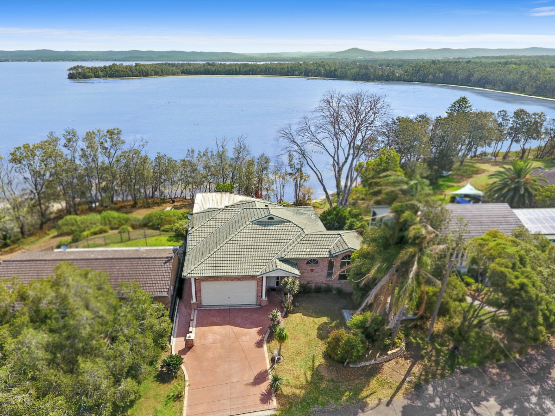 6 Marine Parade, ROCKY POINT