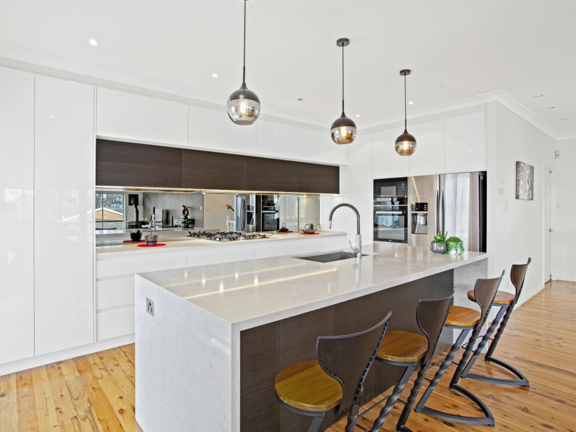 6 Marine Parade, ROCKY POINT