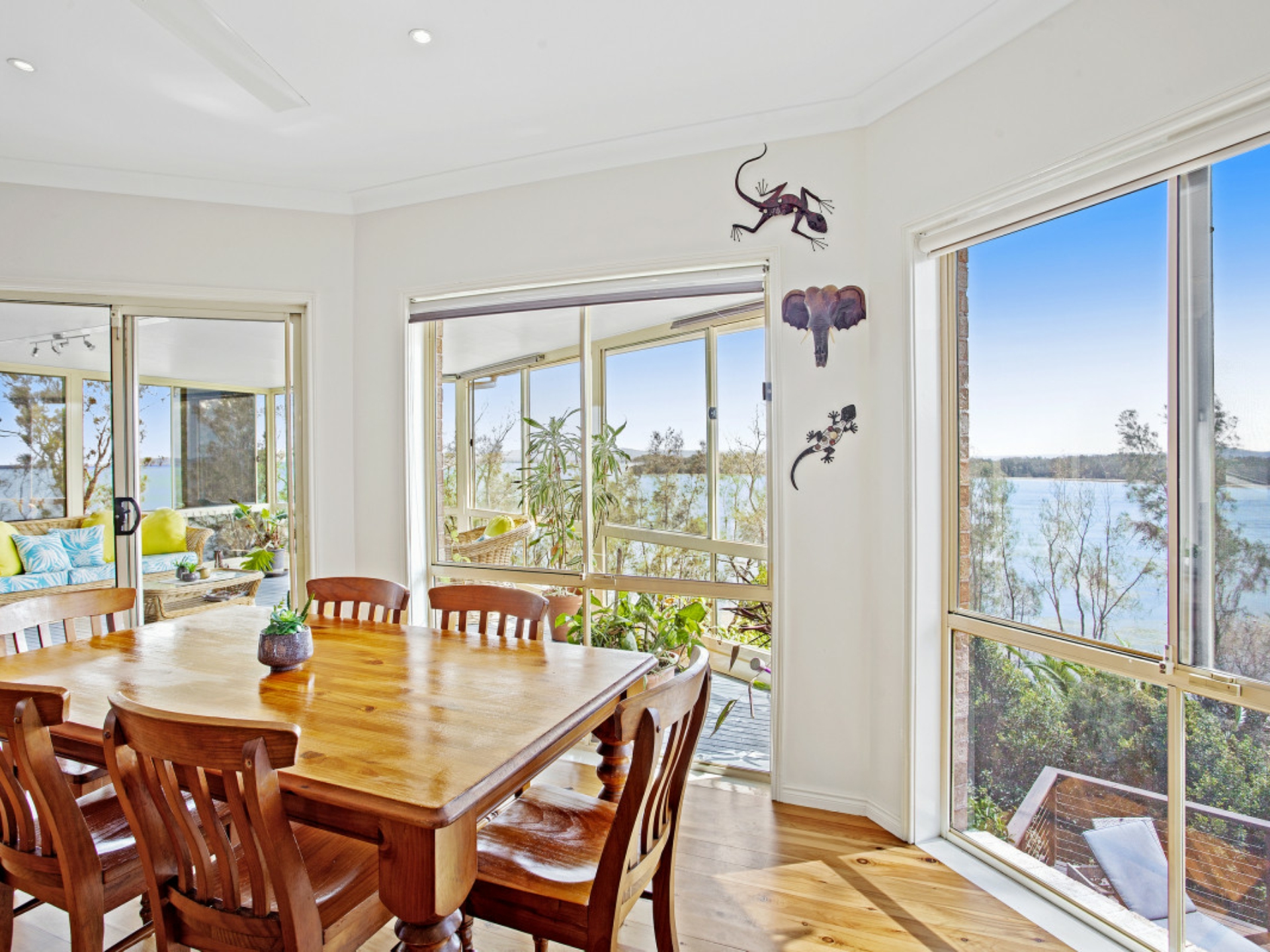 6 Marine Parade, ROCKY POINT