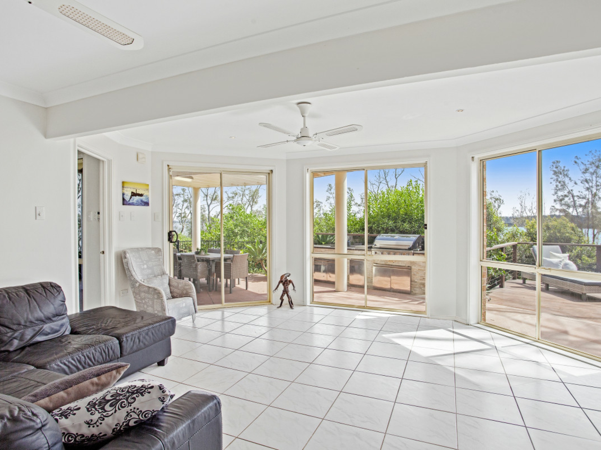 6 Marine Parade, ROCKY POINT