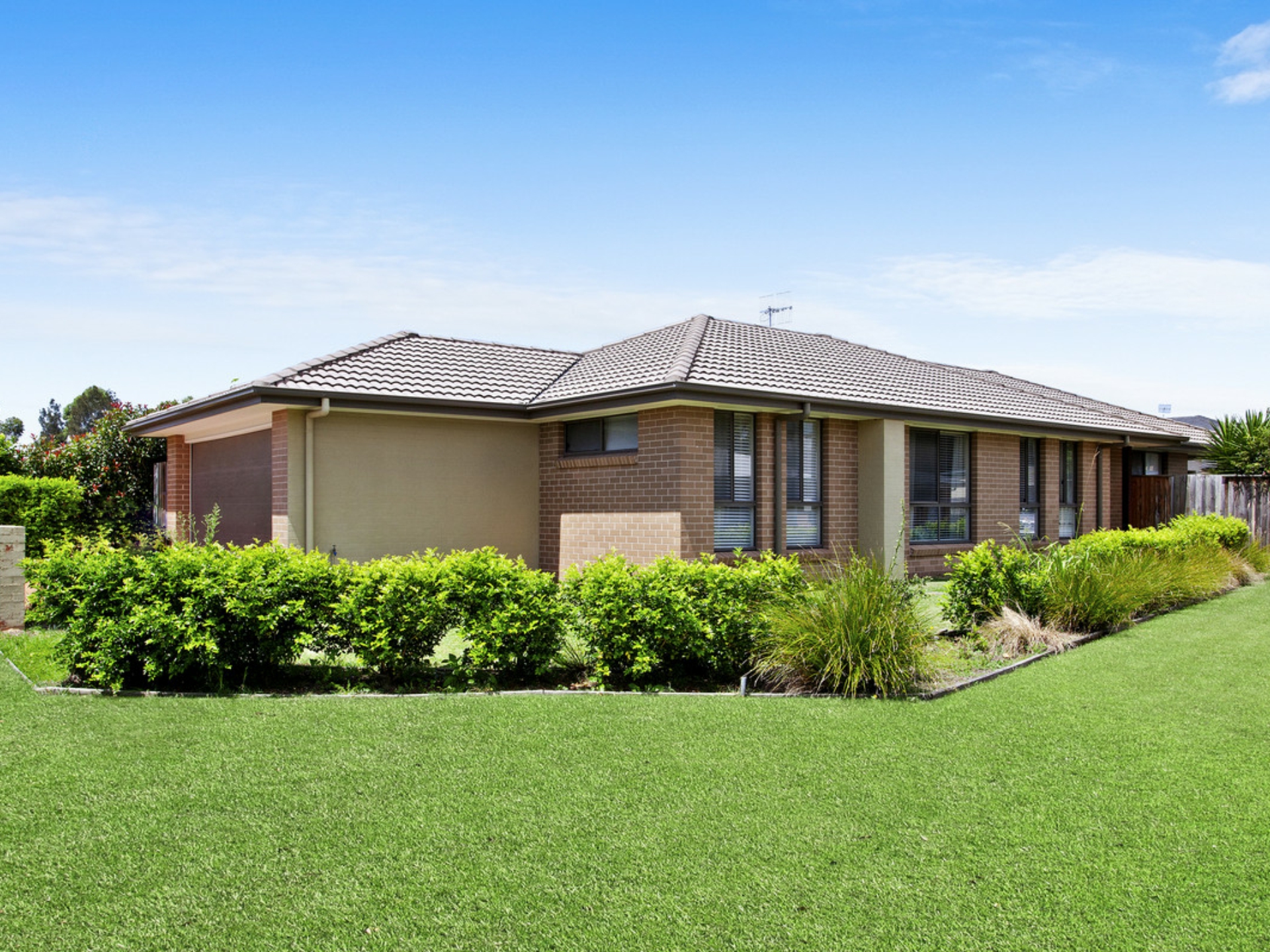 2 Irons Road, Kooindah Waters Wyong NSW Property Details LJ Hooker