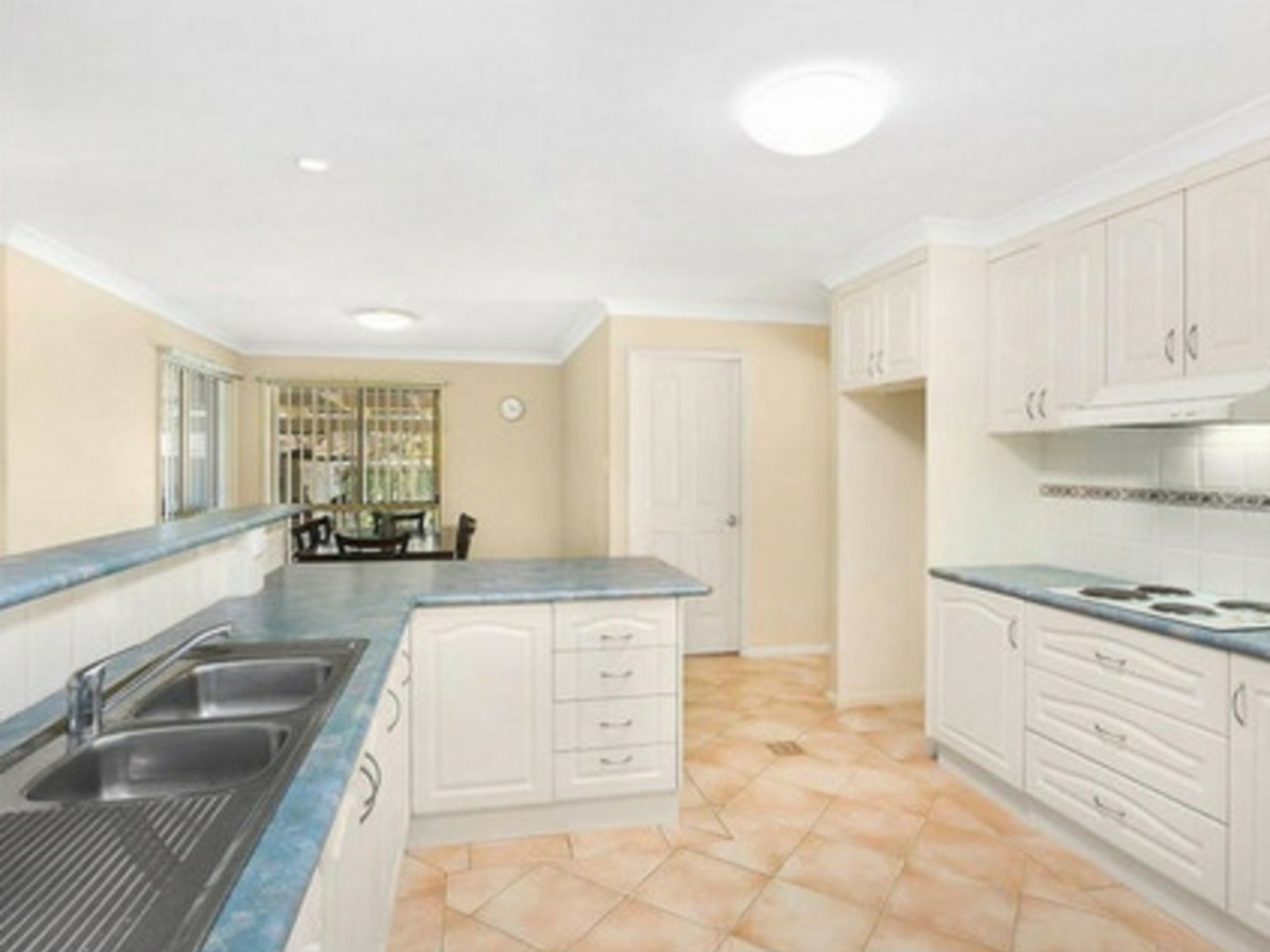 2 Stamford Close, KANWAL