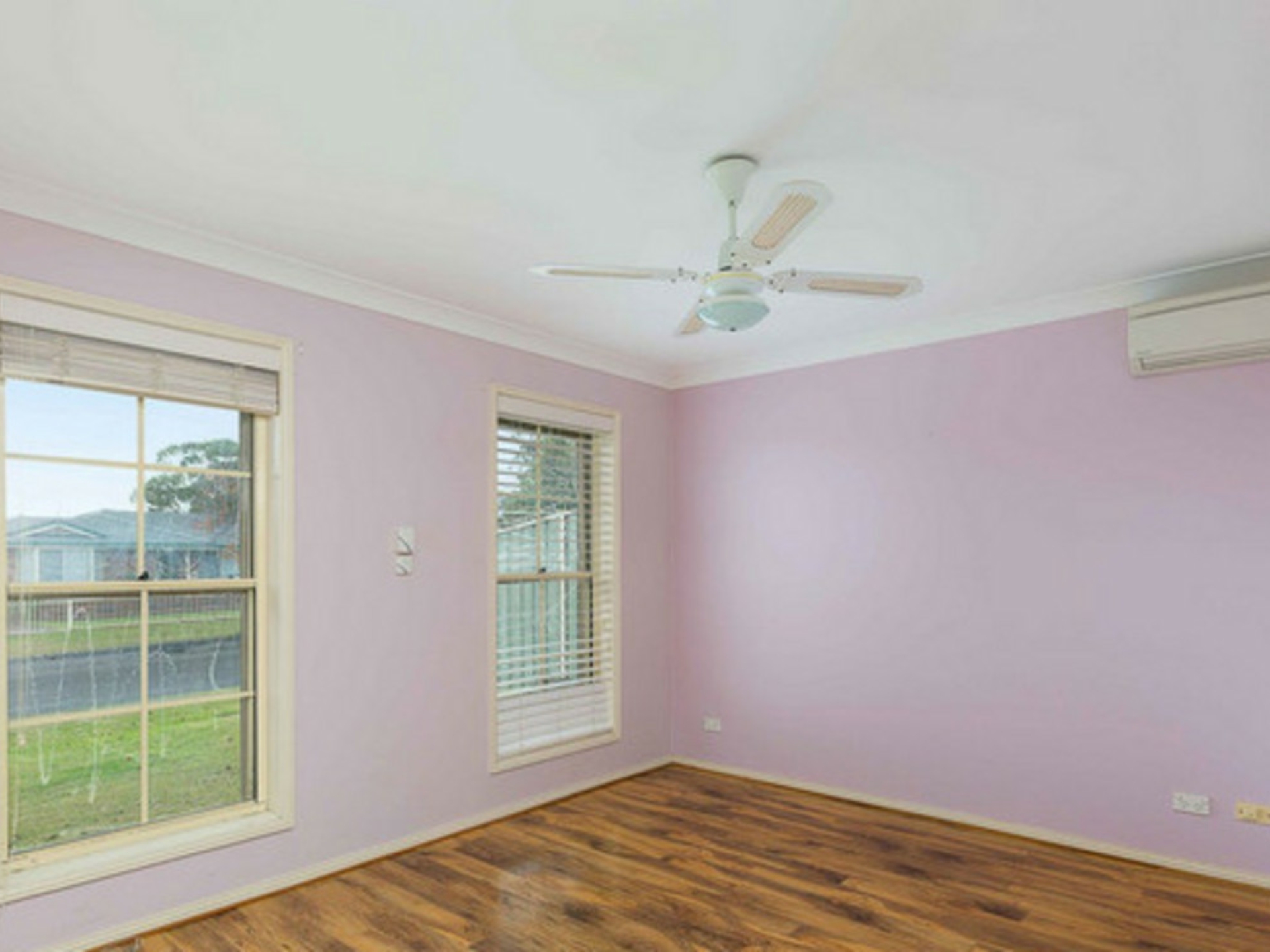 2 Stamford Close, KANWAL