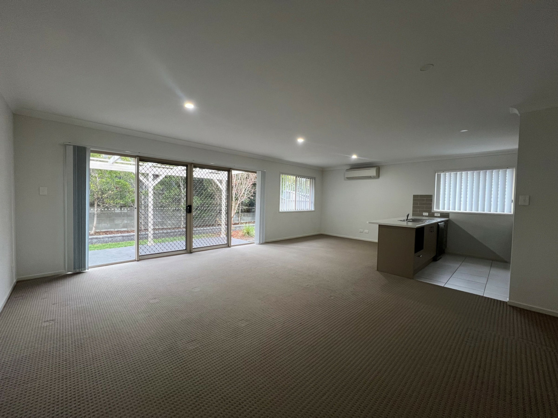 38 Nigella Circuit, HAMLYN TERRACE