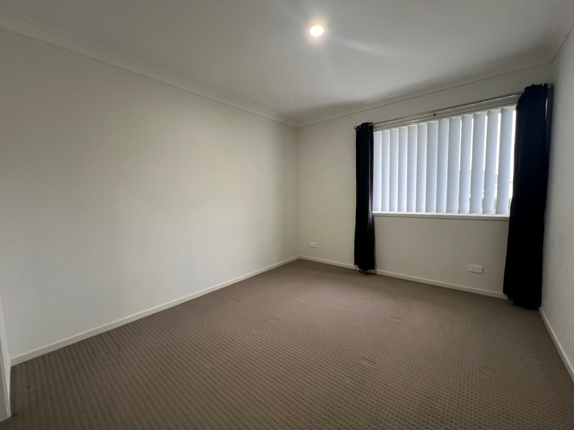 38 Nigella Circuit, HAMLYN TERRACE