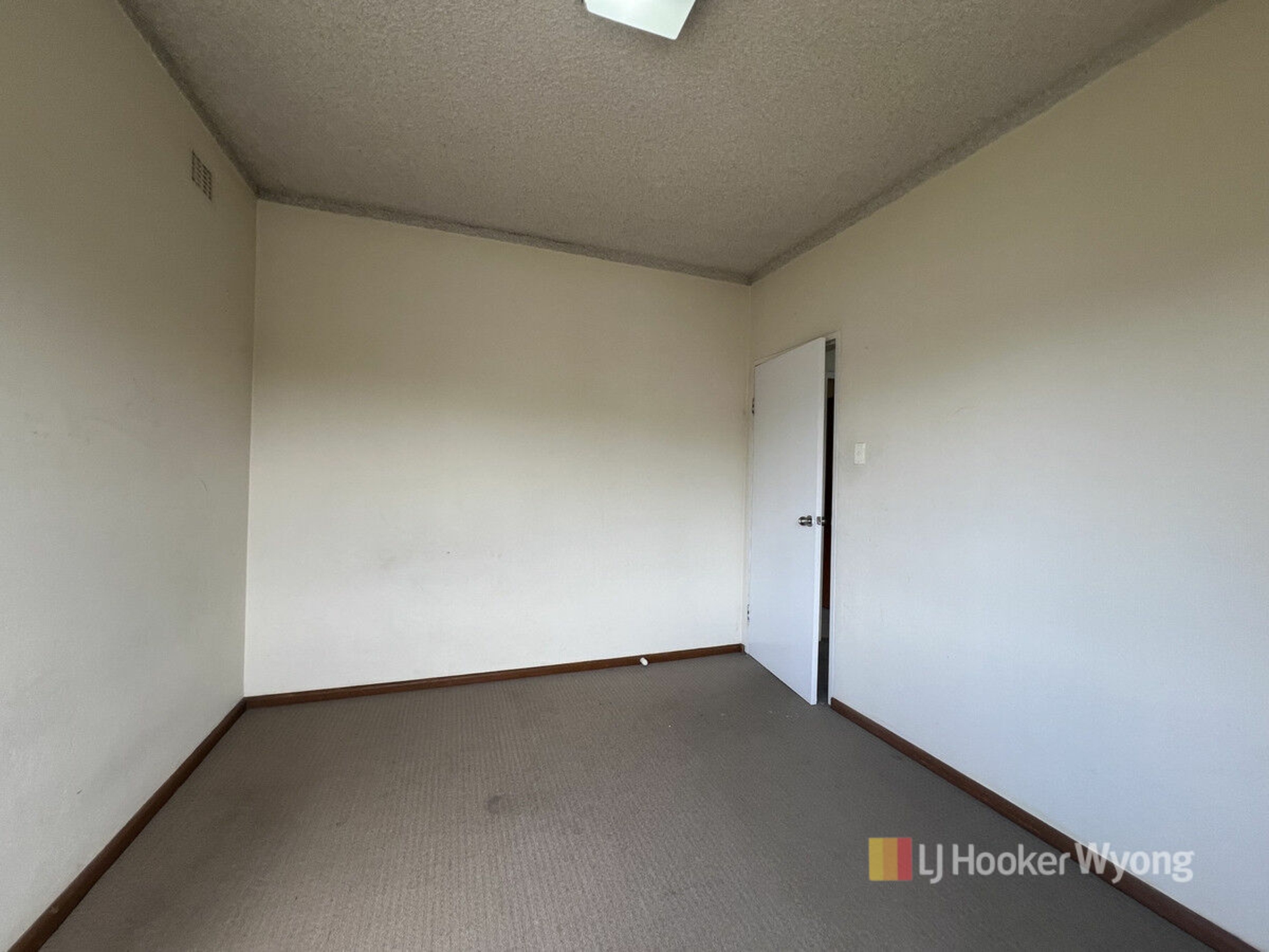 14/1 Warner Avenue, WYONG