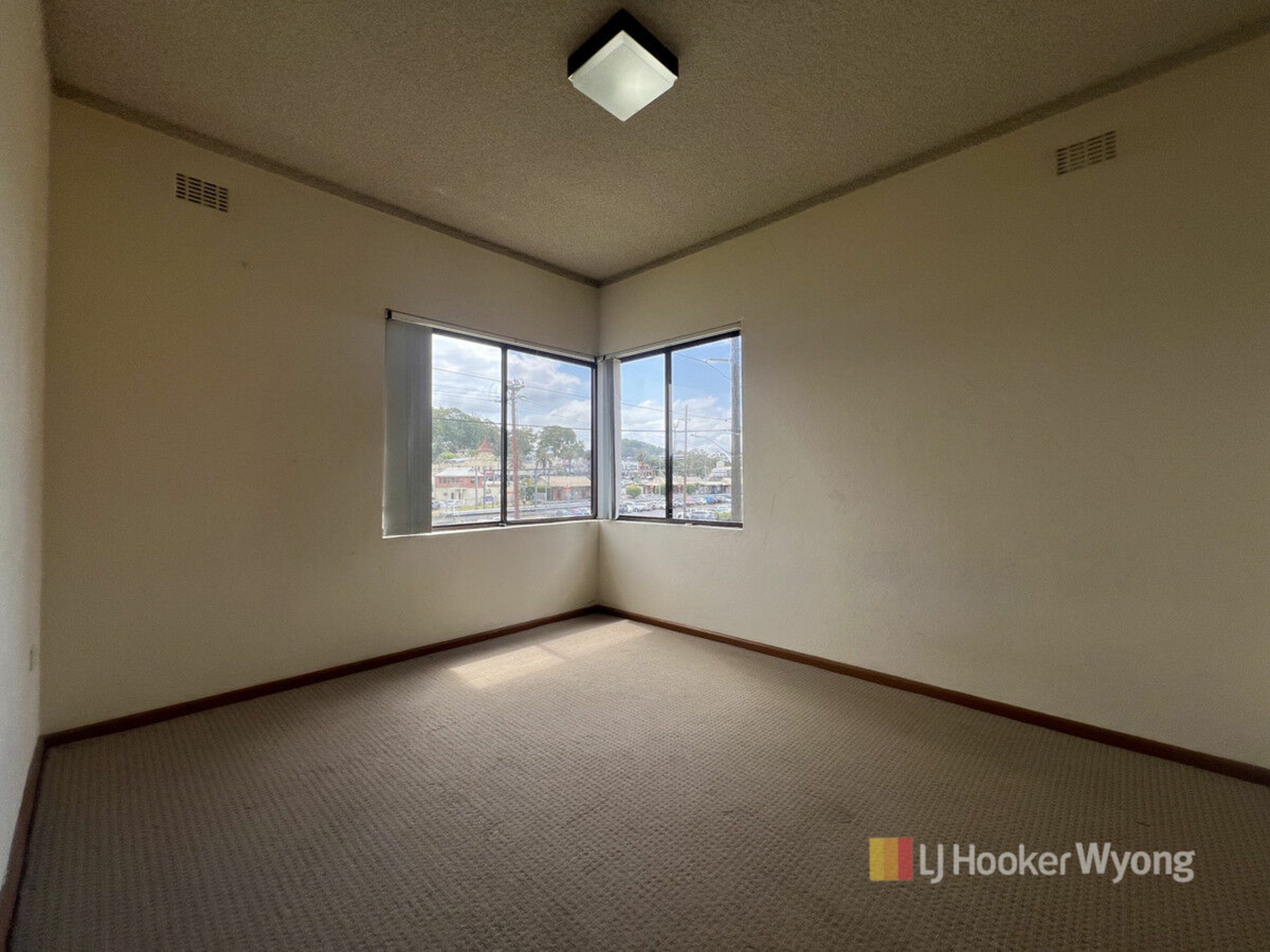 14/1 Warner Avenue, WYONG