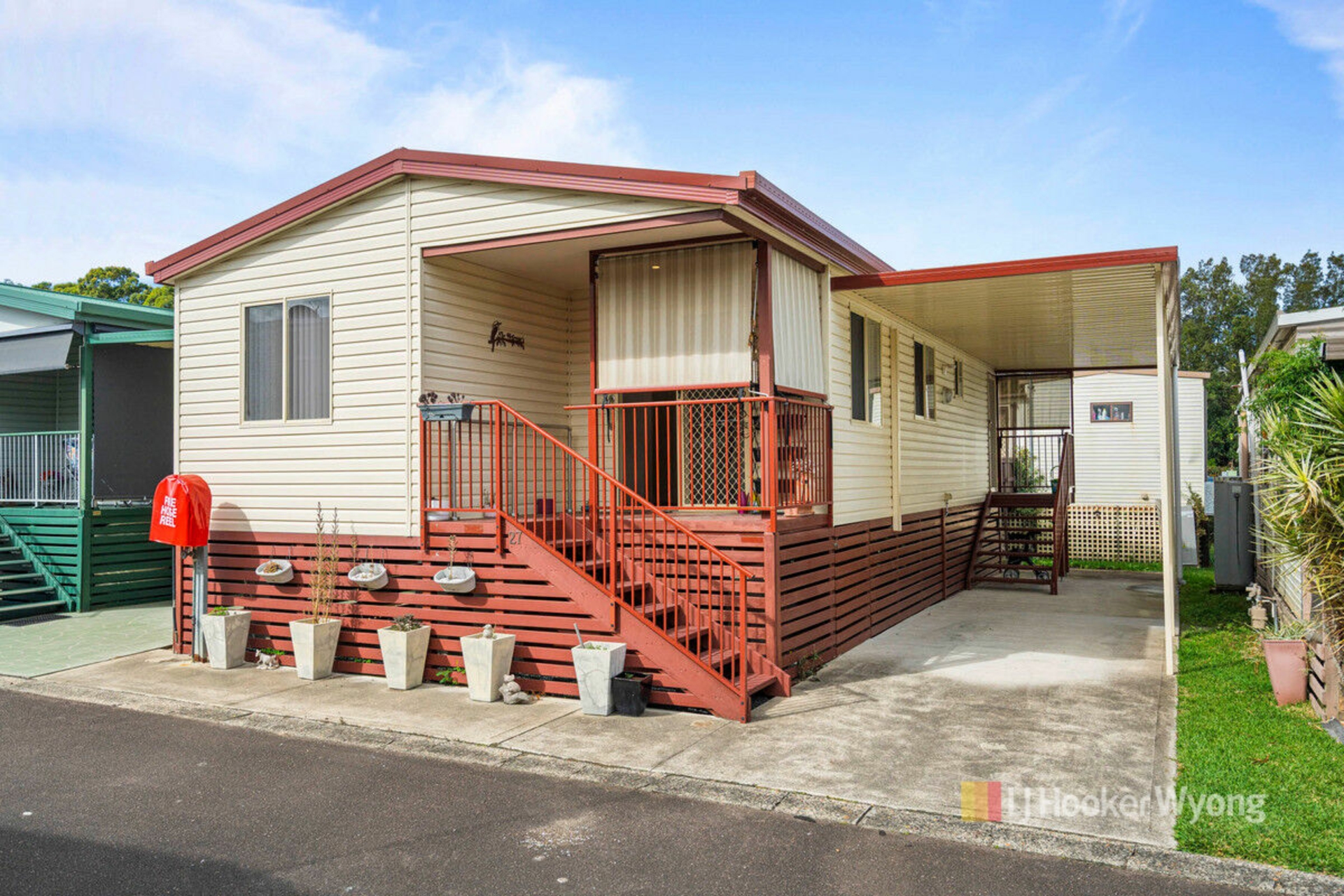 27g/18 Boyce Avenue — photo from LJ Hooker Wyong