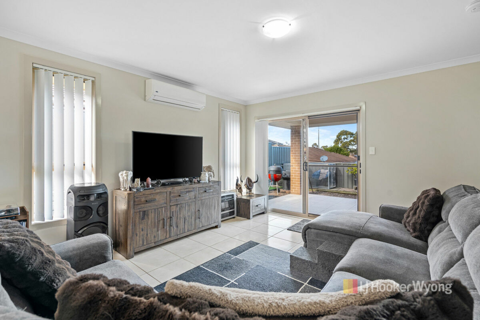 6 Noble Court — photo 2 of 14