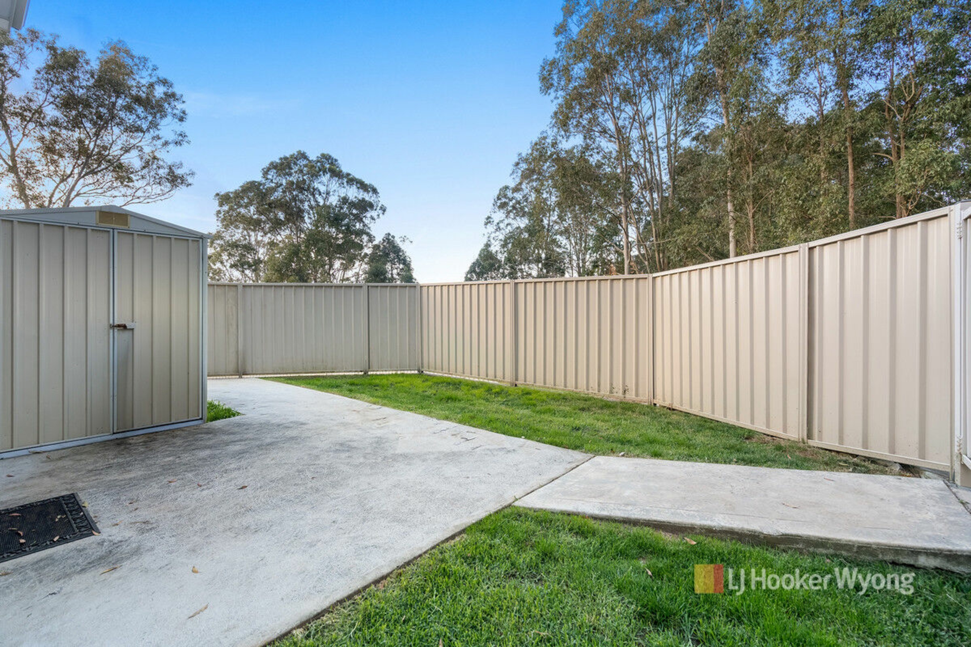 32 Weaver Crescent — photo 11 of 14