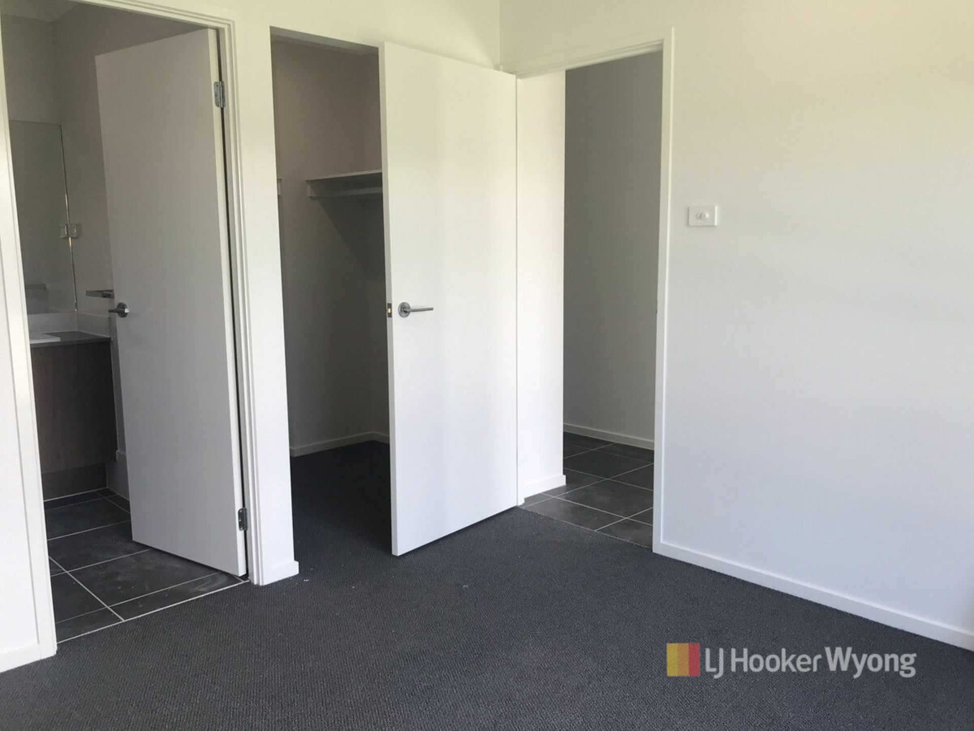 47 Voyager Street — photo 4 of 12