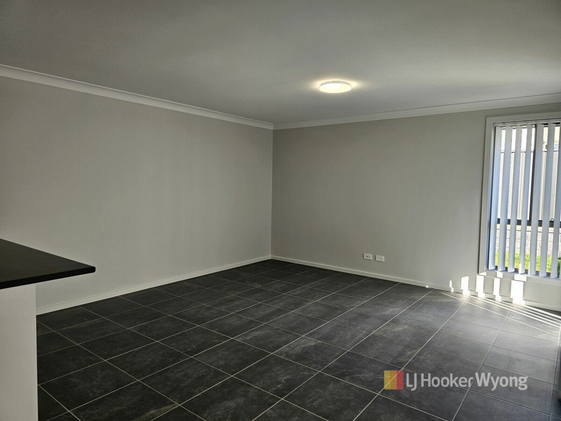 13a Glenelg Avenue — photo 5 of 17