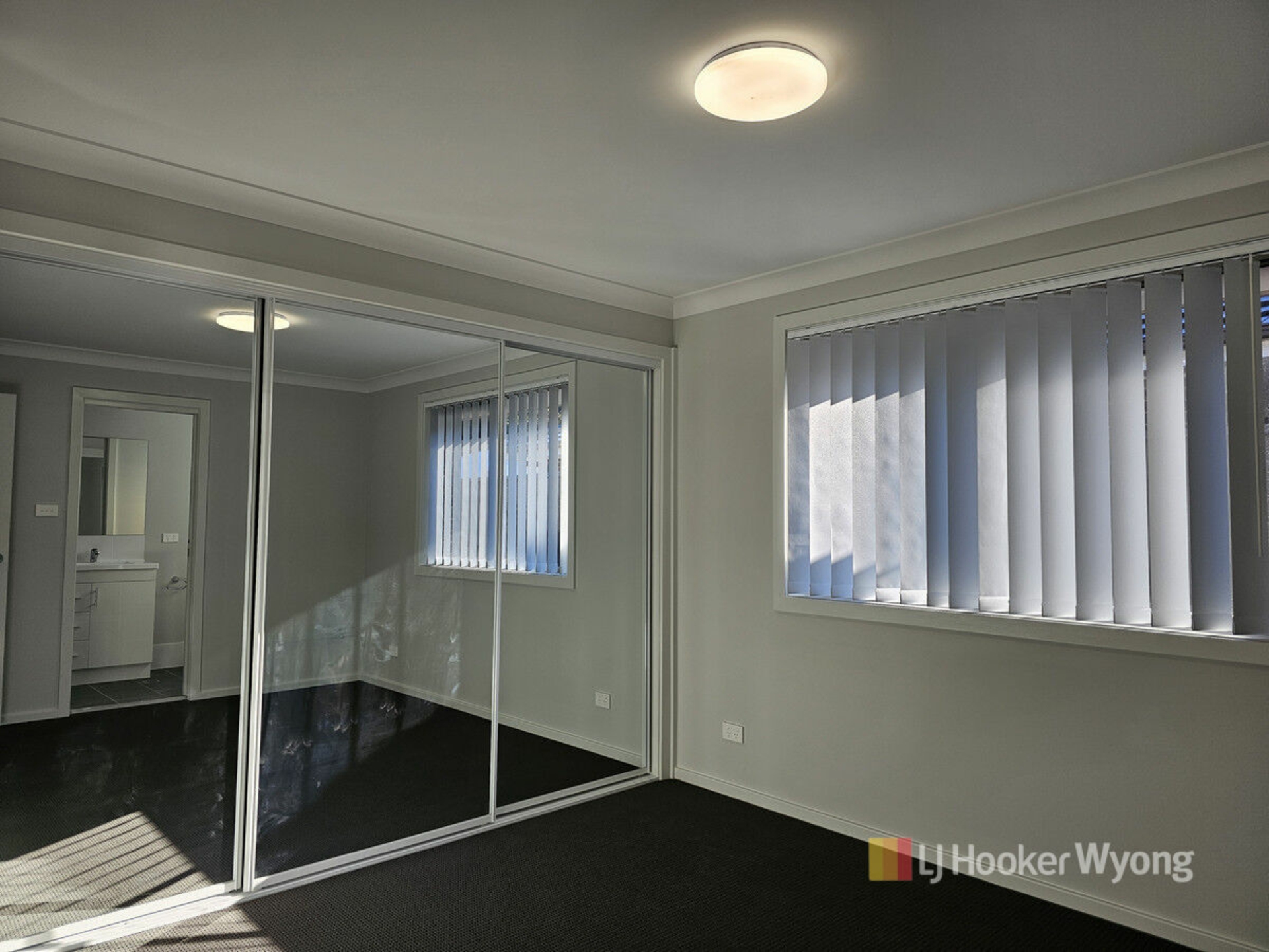 13a Glenelg Avenue — photo 7 of 17