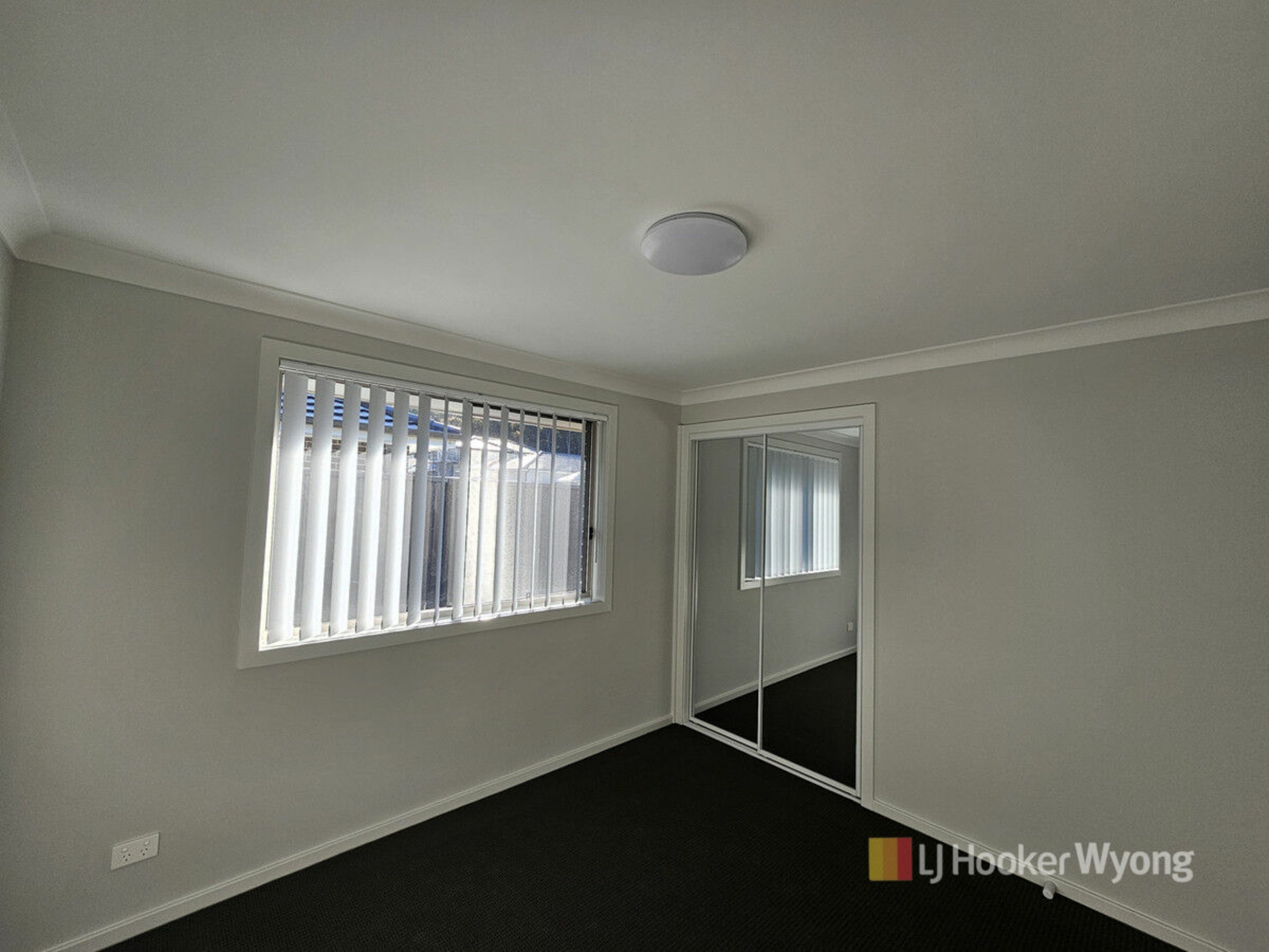 13a Glenelg Avenue — photo 11 of 17