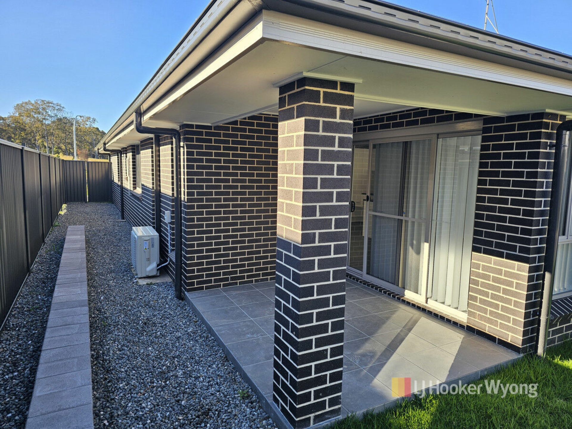 13a Glenelg Avenue — photo 15 of 17