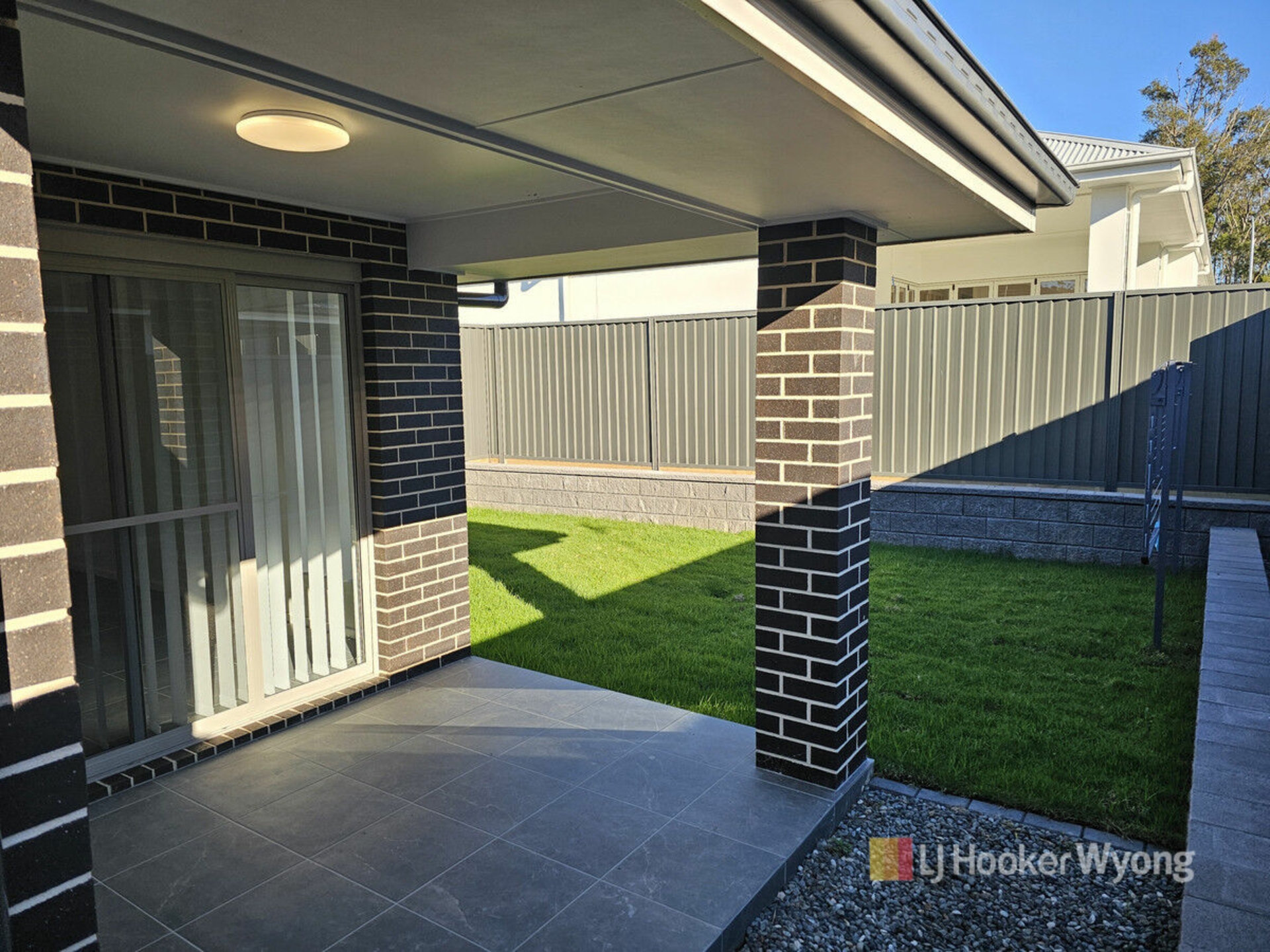13a Glenelg Avenue — photo 16 of 17