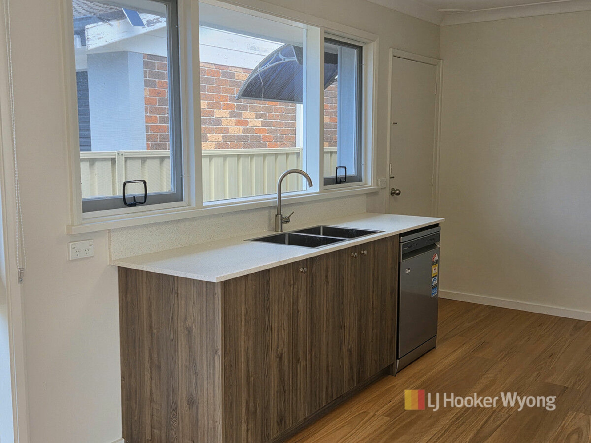14 Avonlea Avenue — photo 5 of 27