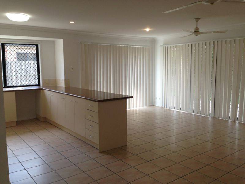 13 Oaktree Place, BRACKEN RIDGE