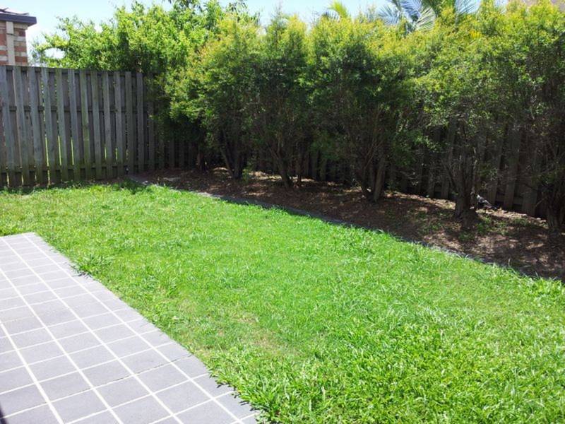 13 Oaktree Place, BRACKEN RIDGE