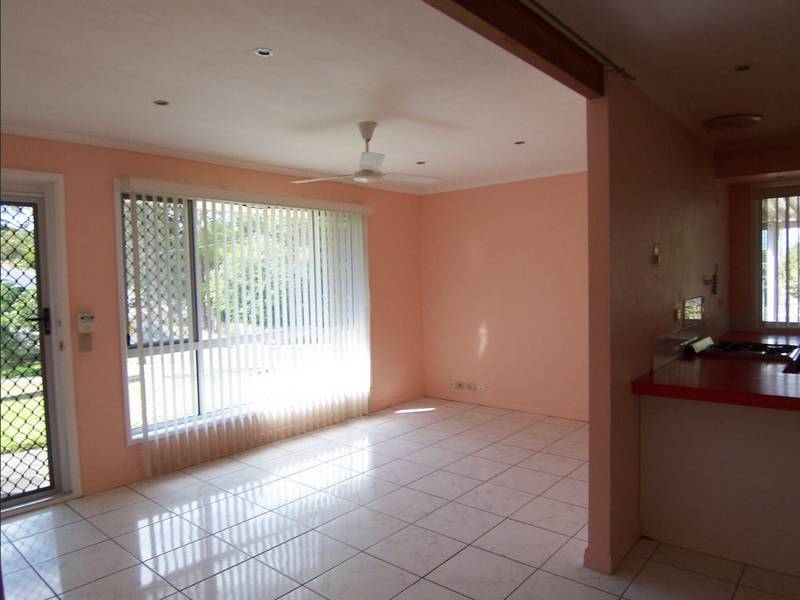 2 Neranda Court, HOLLAND PARK