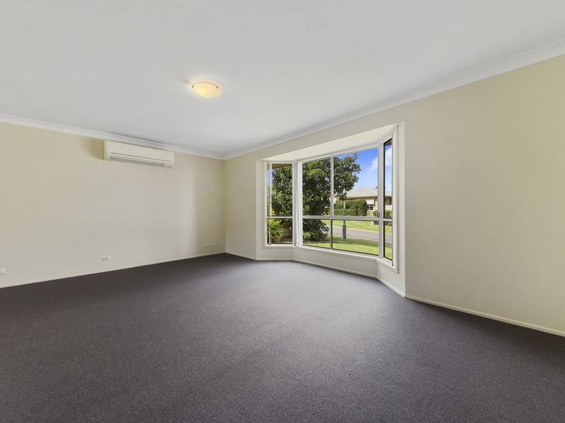 4 Bearke Place, BRACKEN RIDGE