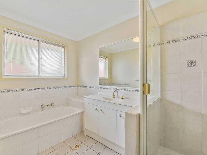 4 Bearke Place, BRACKEN RIDGE
