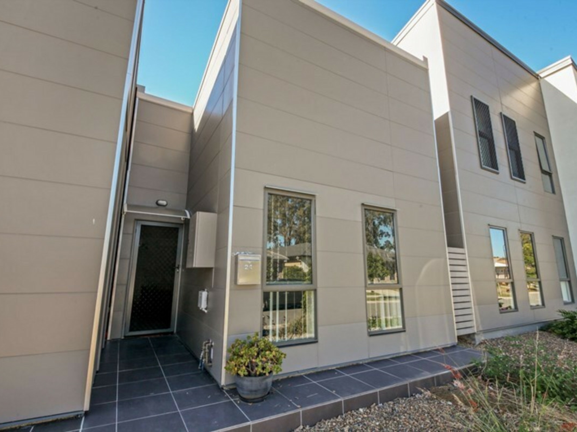 24 Blue Mountains Crescent, Fitzgibbon