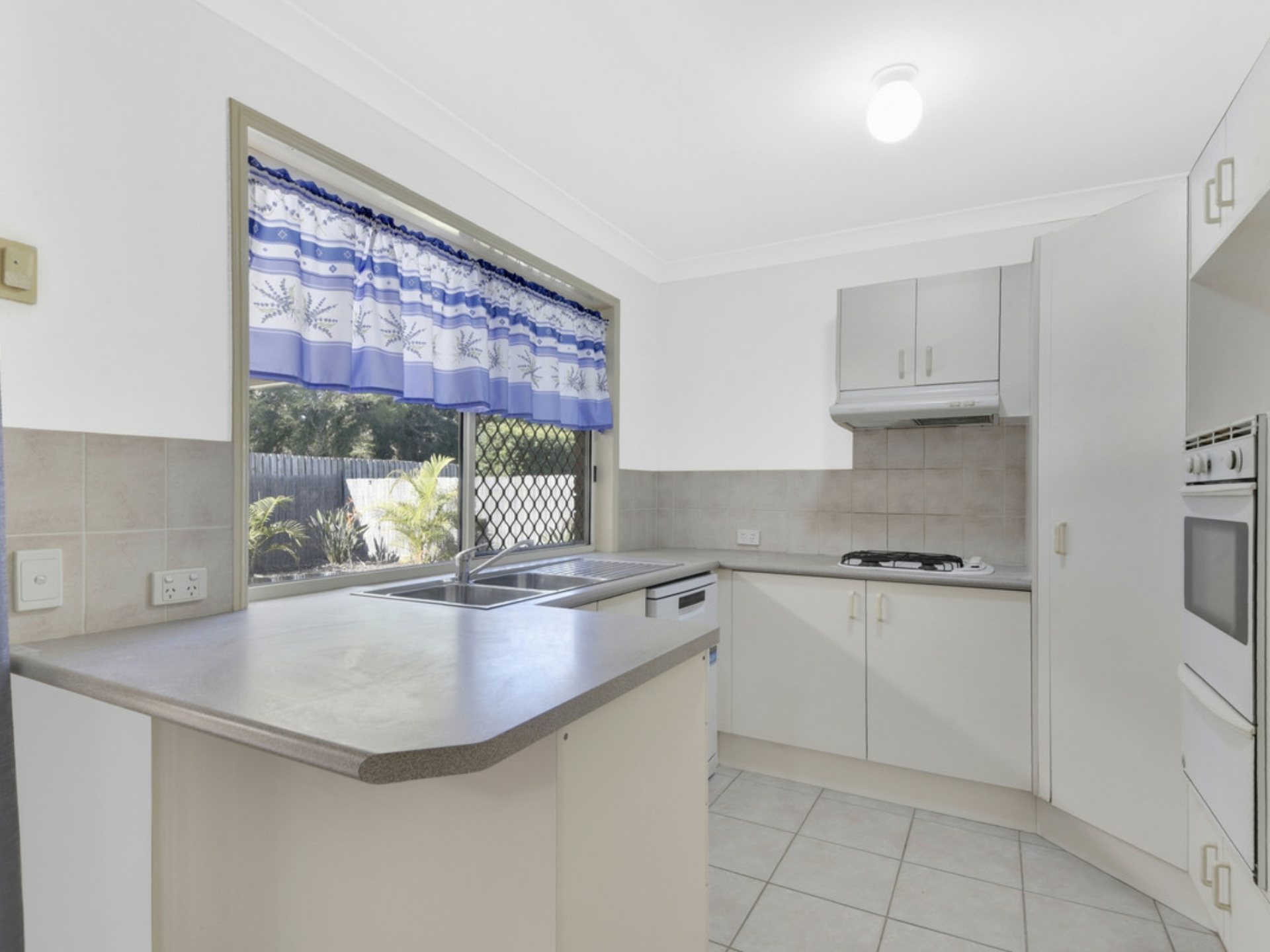 10 Iona Close, BOONDALL