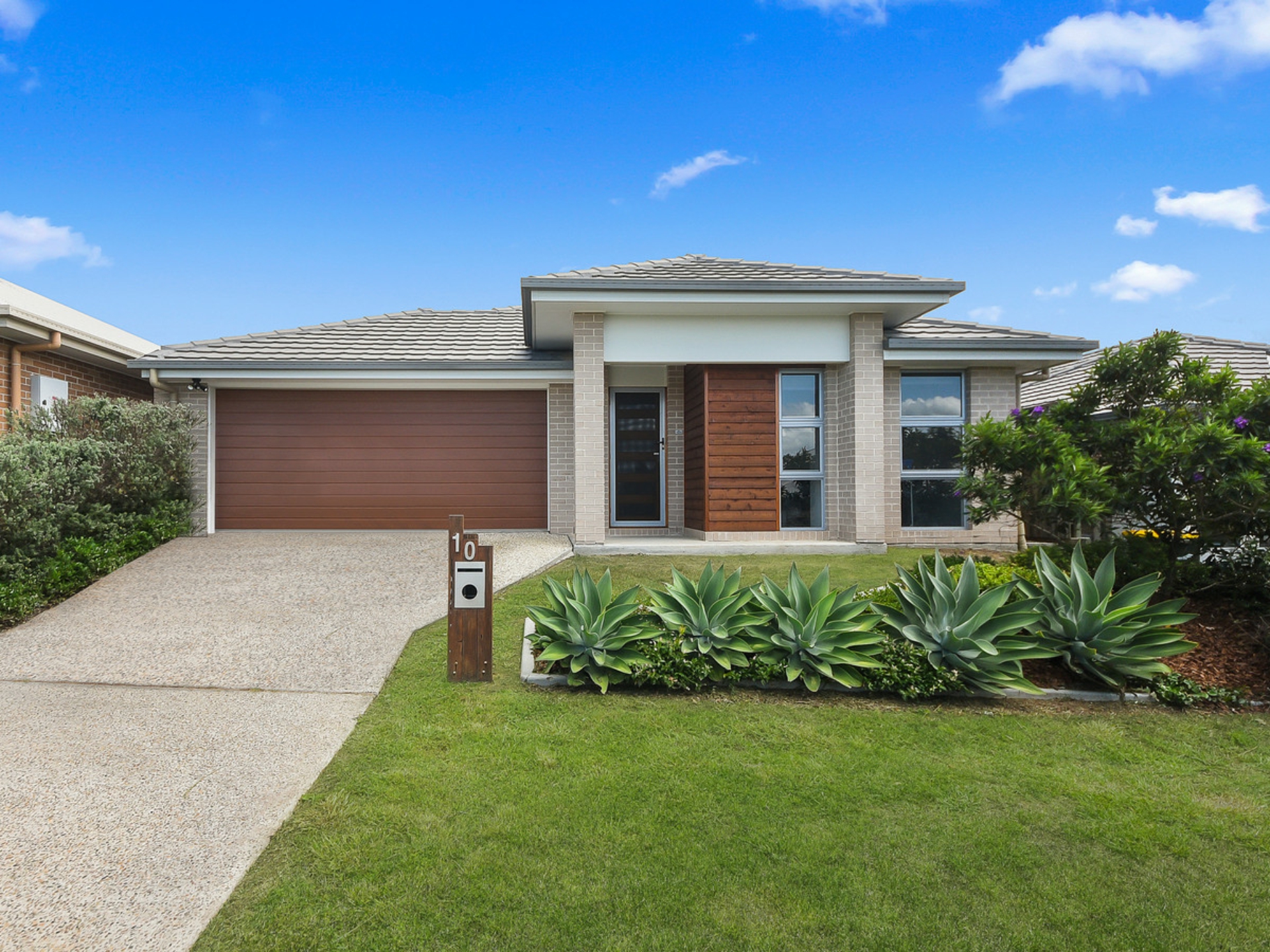 10 Teviot Street, Warner