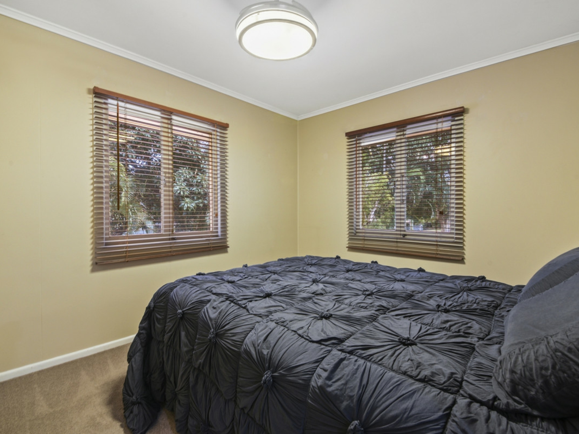 12 Larissa Street, GEEBUNG