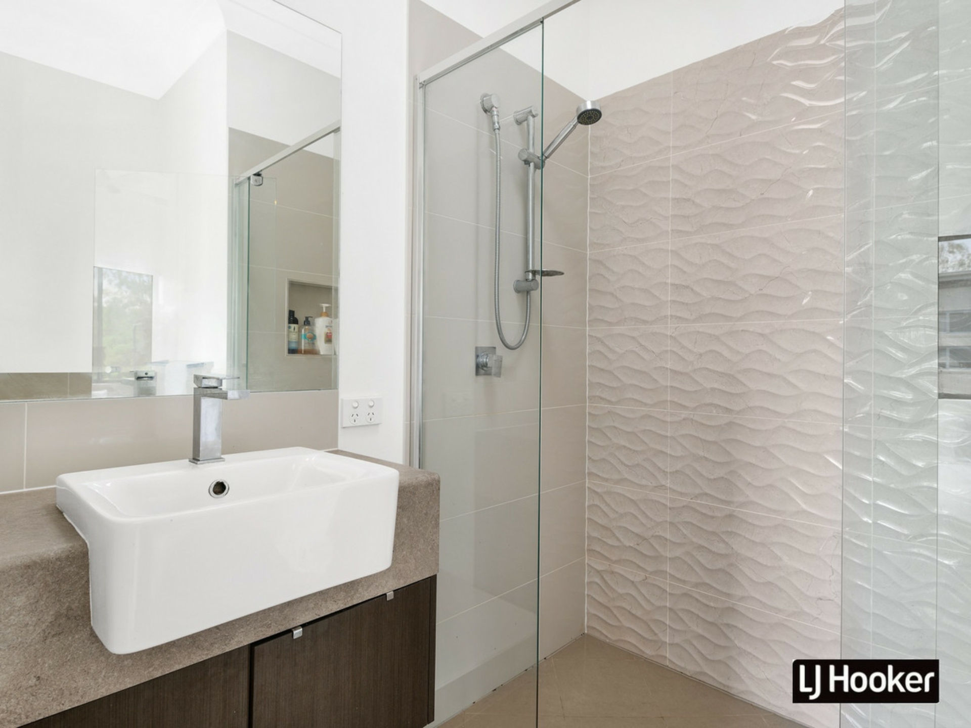 3/7 Kondalilla Place, FITZGIBBON