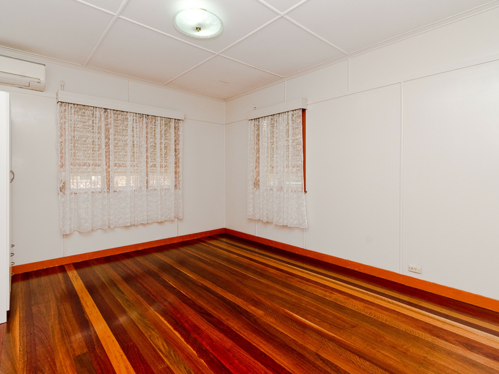 11 Yaralla Street, CHERMSIDE
