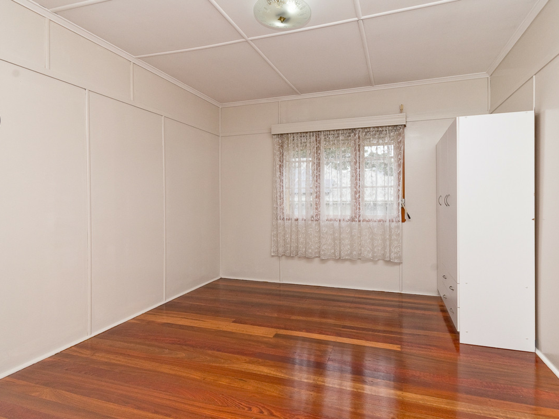 11 Yaralla Street, CHERMSIDE