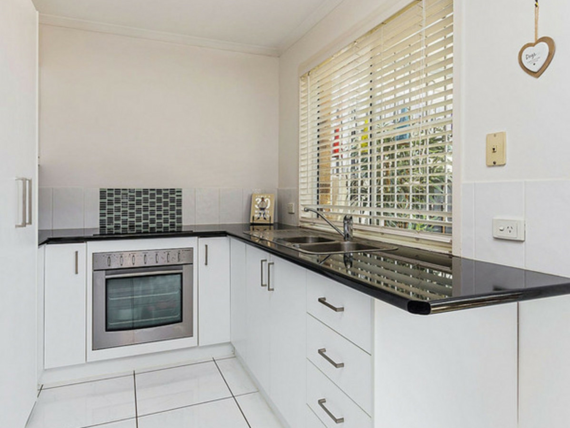 1/12 Sammells Drive, CHERMSIDE