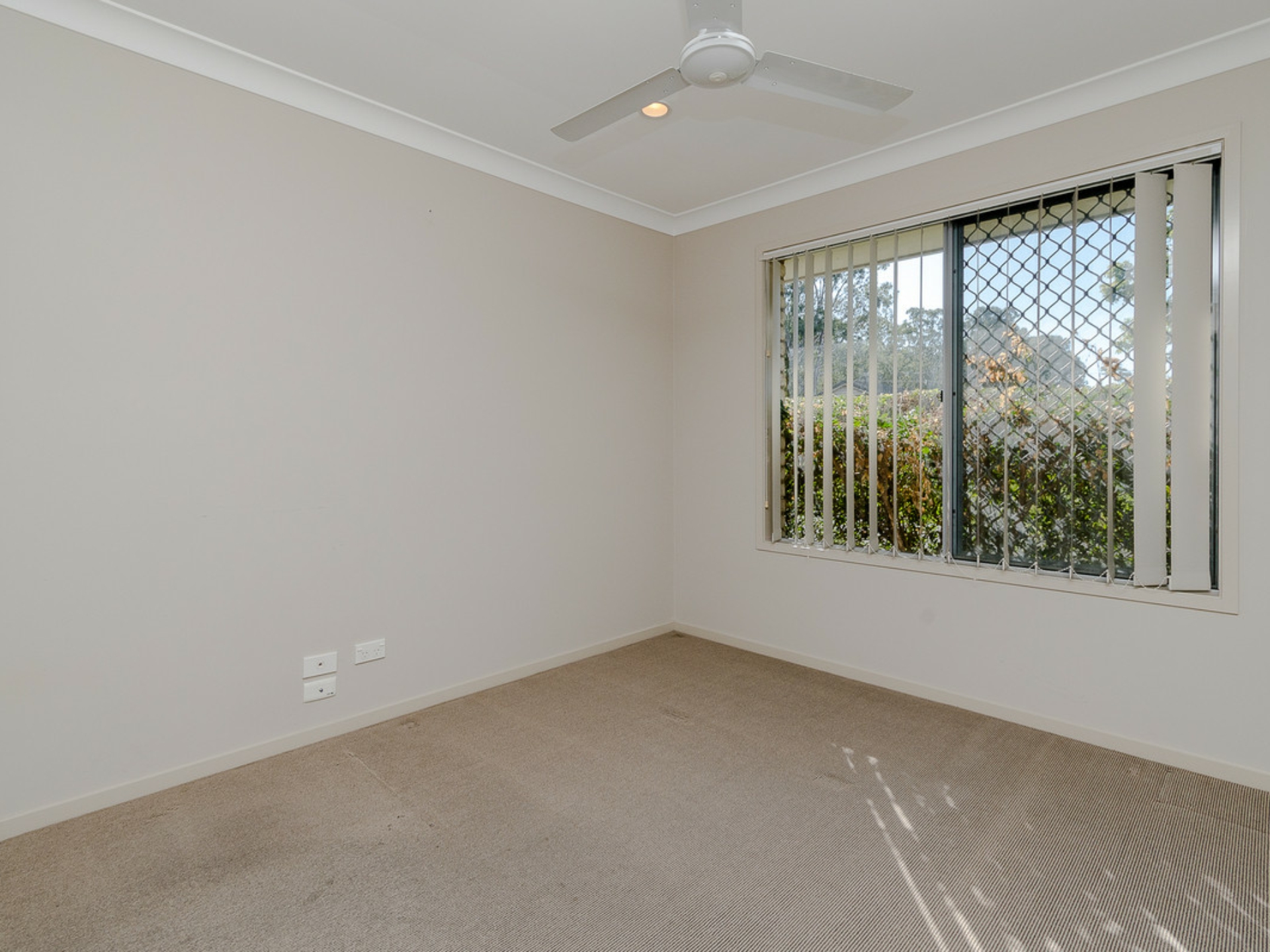 10 Fabian Place, BRACKEN RIDGE